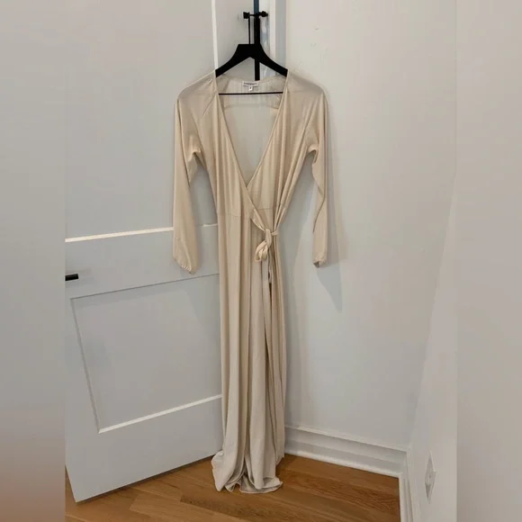 Kamperett Linden Silk Gown size Small GUC - Picture 2 of 13